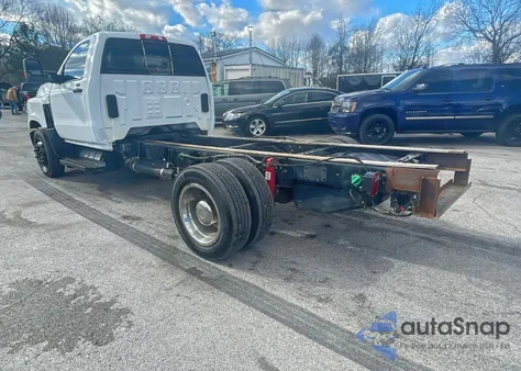 2020 Chevrolet Silverado Medium Duty z USA, uszkodzony, nr VIN 1HTKHPVH1LH244077